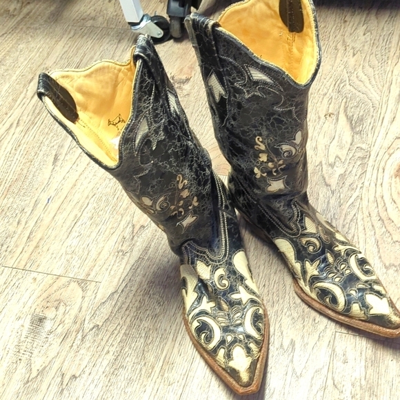 Corral cowboy boots size 8 1/2 m - Picture 1 of 4
